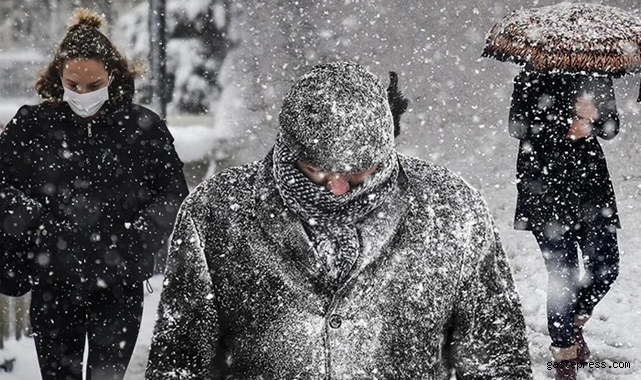 İstanbul'a yeniden fena kar geliyor hava buz kesecek!