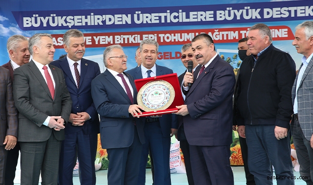 Kayseri Büyükşehir Belediyesi'nden çiftçiye 15 milyon TL'lik tohum desteği!