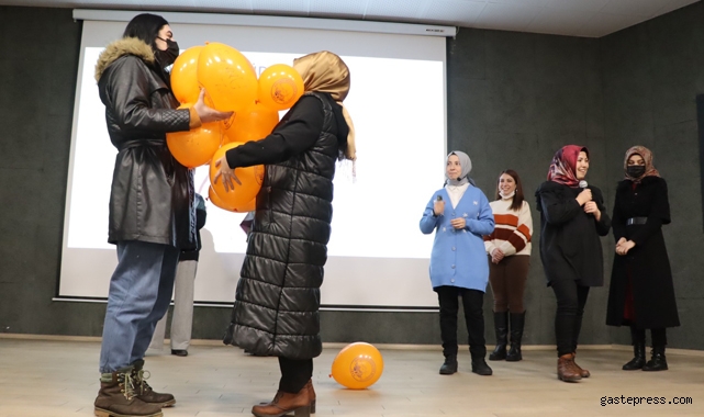 Kayseri Büyükşehir'in 'Mutlu Evlilik Akademisi' Tam Not Aldı!