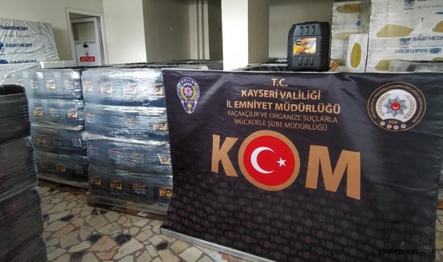 Kayseri'de akaryakıt operasyonu: 25 ton karışımlı akaryakıt ele geçirildi!