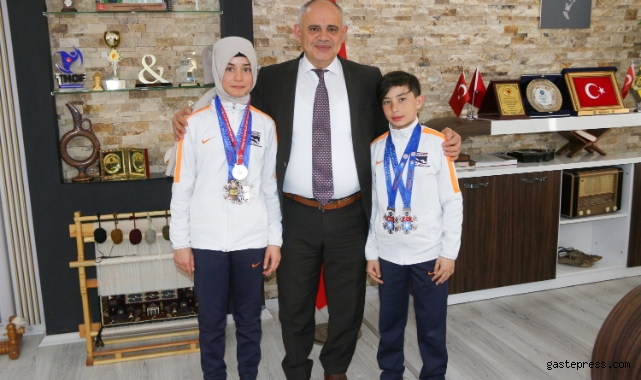 Kayseri Yahyalı Belediye Başkanı Esat Öztürk, "Sporun ve Sporcunun her zaman yanındayız"