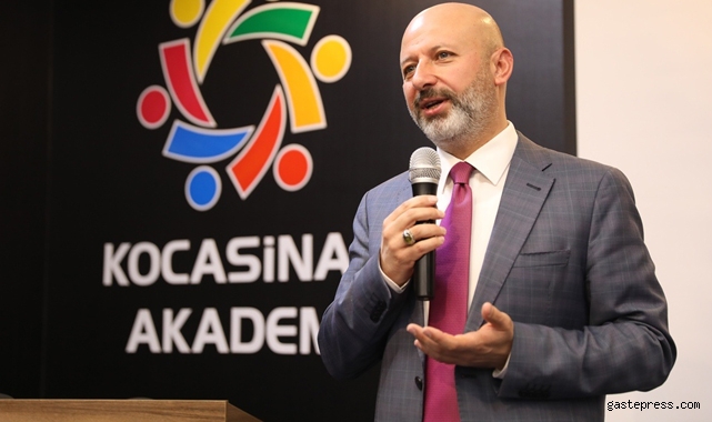 Kocasinan Belediye Başkanı Çolakbayrakdar, "Kadınlarımız, Başımızın Tacıdır"
