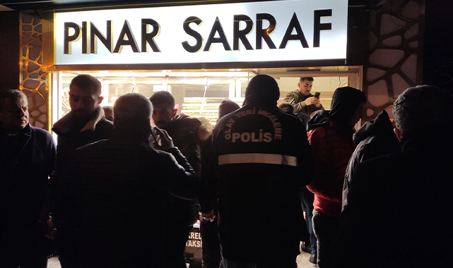 Kuyumcuyu boğazından bıçakladı, bileziği çalıp kaçtı!