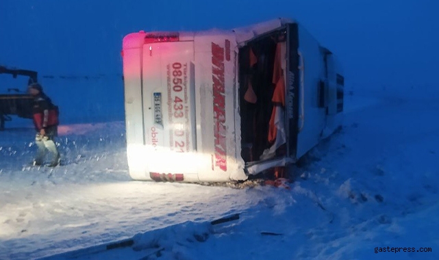 Sivas'ta otobüs kazası 36 yaralı!