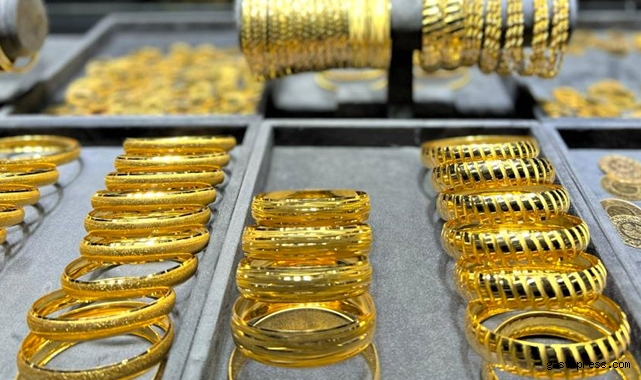 Gram altın 1200 lira olacak diyen Kapalıçarşı kuyumcusu altının neden yükseldiğini açıkladı!