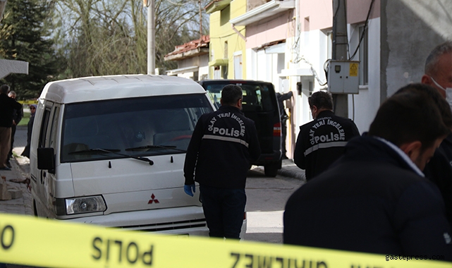 Halı satıcıları arasındaki silahlı kavga kanlı bitti: 1 ölü!