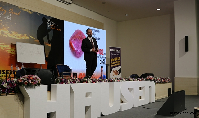 Hausen Gayrimenkul Kayseri’deki emlakçıları 06:40 Mümtaz Önal seminerinde buluşturdu!