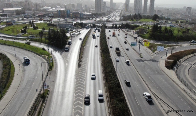 İstanbul'da Ramazan ayının ilk gününde İstanbul'da yollar boş kaldı