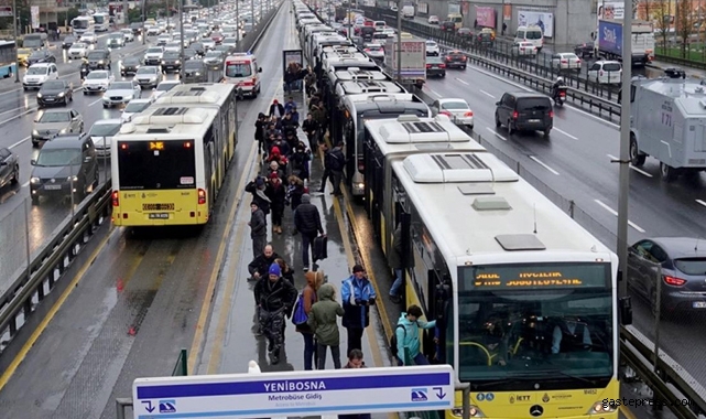 İstanbul'da toplu ulaşıma kallavi zam yapıldı! İşte yeni otobüs, metro, taksi, minibüs ücretleri!
