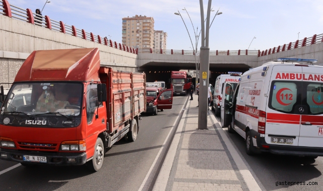 Kayseri'de zincirleme trafik kazası: 2 yaralı!