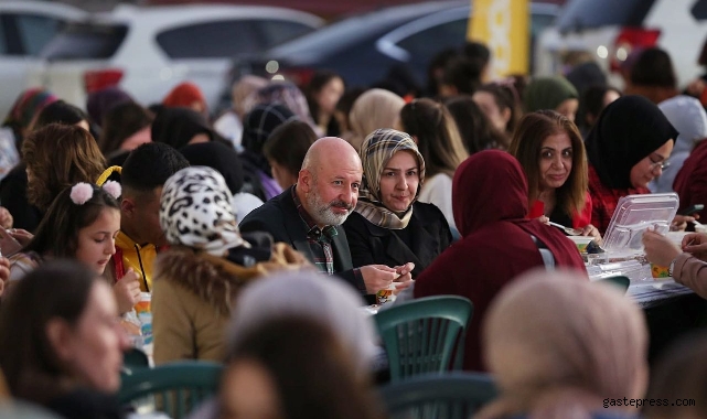 Kayseri Kocasinan'da Ramazan bereketi gençlerle yaşanıyor!
