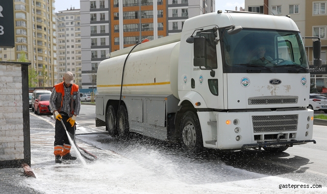 Kayseri Talas'ta Hem Bahar Hem Bayram Temizliği!