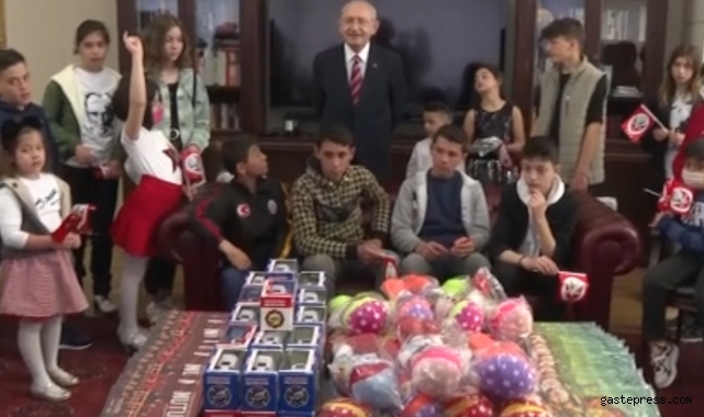 Kemal Kılıçdaroğlu 23 Nisan çocuklarıyla politika konuştu soru yağmuruna tuttular!