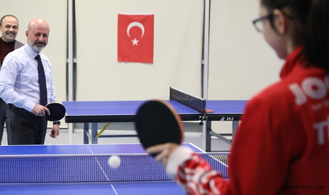 Kocasinan'da Liseler Arası Spor Festivali Heyecanı Devam Ediyor!