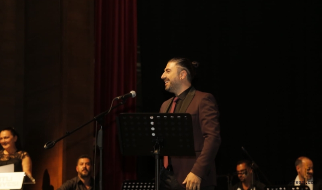 Koro Şefi Ataoğlu, “23 Nisan Türk Tarihinin En Önemli Dönüm Noktalarından”