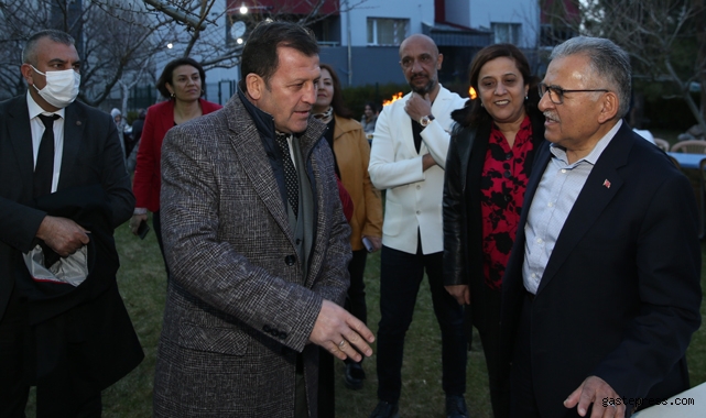 Memduh Büyükkılıç, Öğrencilerle İftar Sofrasında Buluştu!