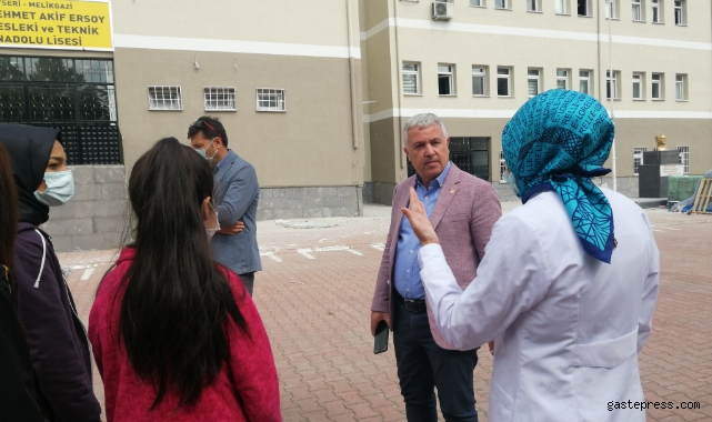 Milletvekili Arık'tan, Pazarören Anadolu Lisesi'nin kapısını kilitleyip asker dikenlere tepki!