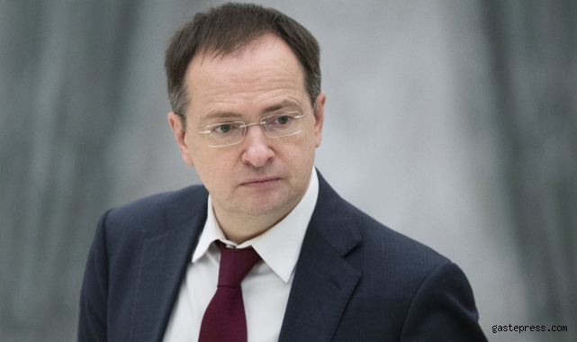 Rusya Müzakere Heyeti Başkanı Medinskiy: 'Müzakereler yarın devam edecek'