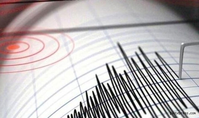 Van’da 4.1 büyüklüğünde deprem oldu! Çevre iller de sallandı AFAD'dan açıklama!