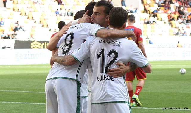 Yeni Malatyaspor'u deviren Konyaspor ikincilik iddiasını sürdürdü!