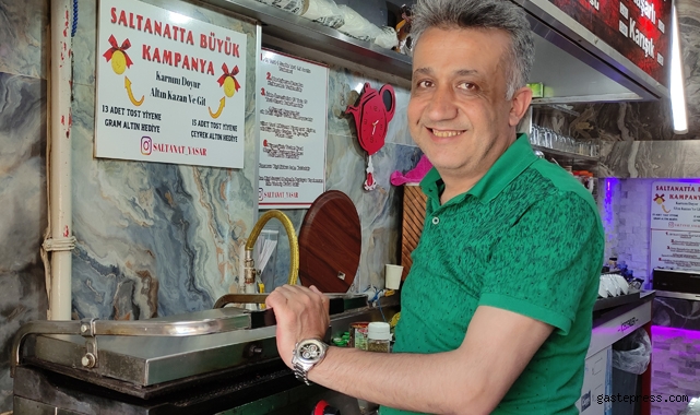 15 tost yiyenden para almıyor, üstüne çeyrek altın veriyor!