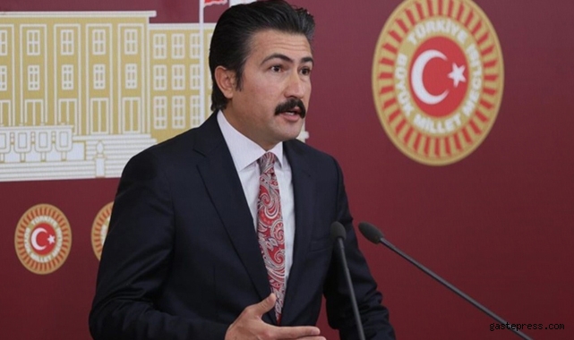AK Parti Grup Başkanvekili Cahit Özkan görevden alındı!