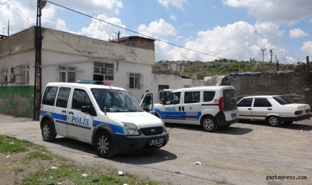 Annesi ve tanımadığı kadını yaralayan şahıs yakalandı!