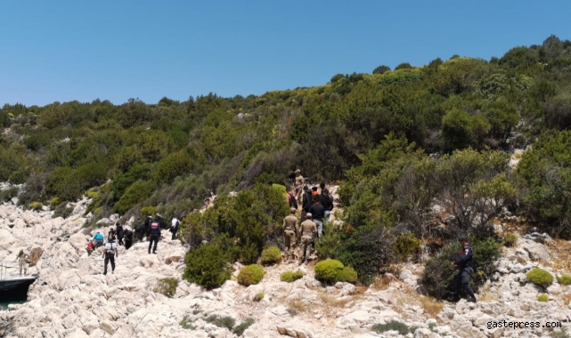 Dron ile tespit edilen 118 göçmen, jandarma ekiplerince kurtarıldı!