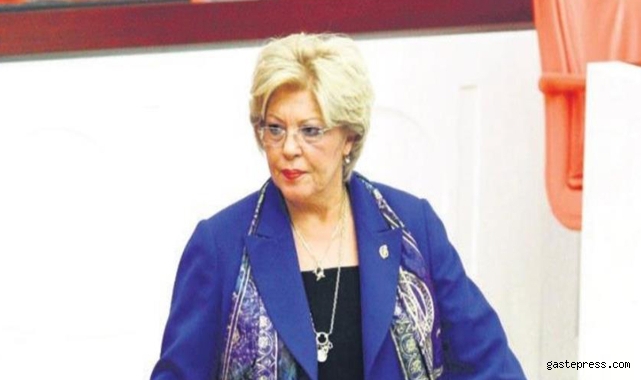 Eski CHP İzmir Milletvekili Canan Arıtman hayatını kaybetti!
