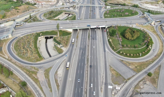 İstanbul'da bayramın ilk gününde yollar boş kaldı!