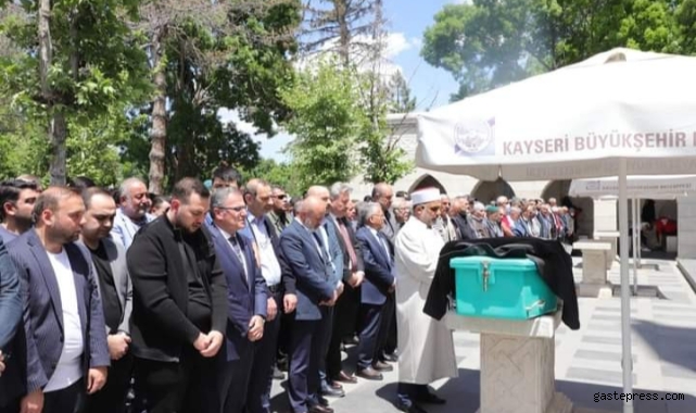 İzzet Somtaş son yolculuğuna uğurlandı!