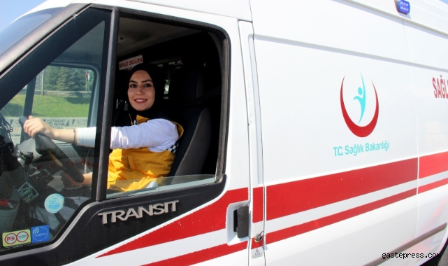 Kadın sağlık çalışanlarına ‘ambulans sürüş teknikleri eğitimi’ verildi!