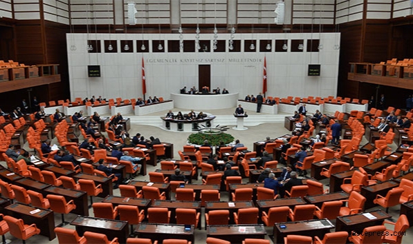 Kadına karşı şiddette cezaları arttıran kanun teklifi TBMM'de kabul edildi!
