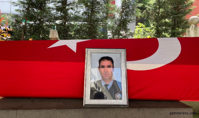 Kalp krizi geçiren polis memuru son yolculuğuna uğurlandı!