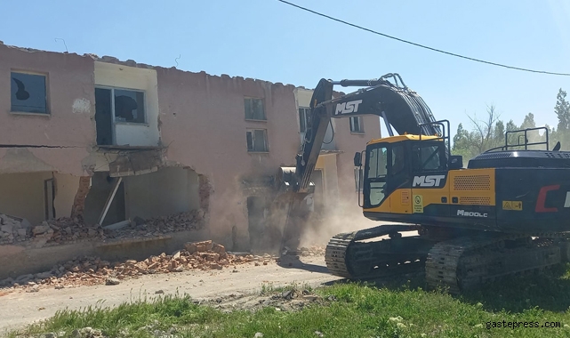 Kayseri Bünyan'da metruk yapılar yıkılıyor!