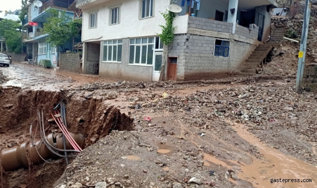 Kayseri Yahyalı'da sağanak sele ve heyelana neden oldu!