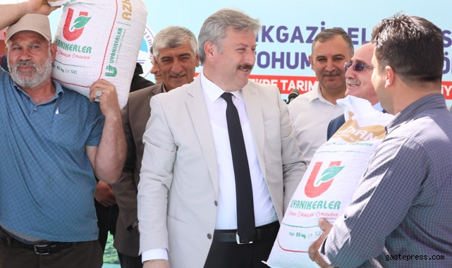 Melikgazi Belediyesi'nden Çiftçiye 10 Ton Nohut Tohumu Desteği!