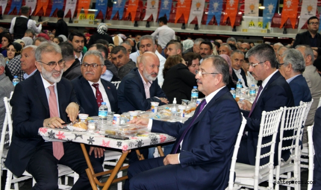 AK Partililer iftarda buluştu!