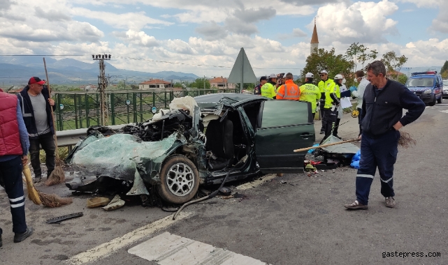 Son Dakika: Kayseri İncesu Saraycık'ta Trafik kazası 4 Ölü!