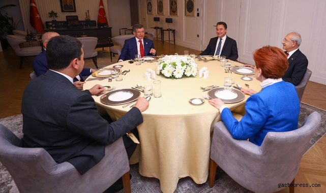 6'lı masayı kilitleyen denklem! CHP kulisleri hareketlendi!