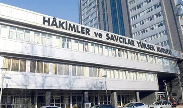 Binlerce hakim ve savcının görev yeri değişti!