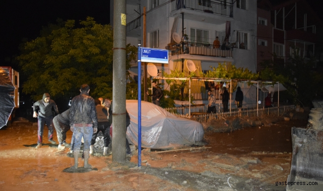 Burdur'da sağanak yağış nedeniyle 30 evi su bastı: 1 ölü, 3 yaralı!