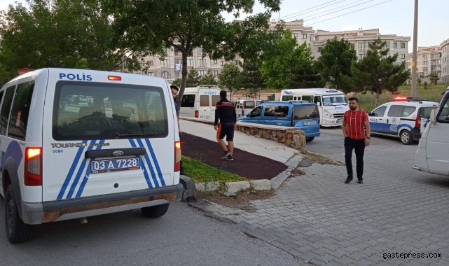 Dolmuşçuların yolcu alma meselesinden çıkan kavgada kan aktı!