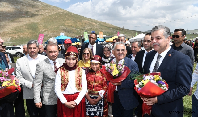 Kayseri Akkışla Geleneksel Yeni Yoğurt Bayramı ve Kilim Festivali yapıldı!
