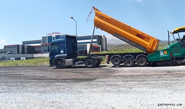 Kayseri Büyükşehir’den Develi Devlet Hastanesi çevresine 3.7 milyon TL’lik asfalt çalışması!