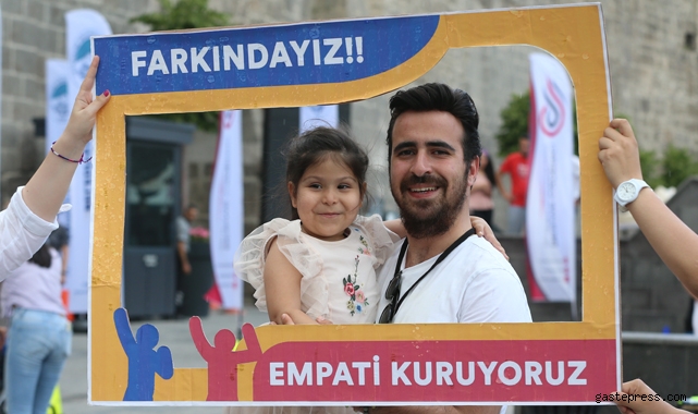 Kayseri Büyükşehir Tarihi Kalede Empati Parkuru Kurdu, Gençlerin Sırdaşı Oldu!