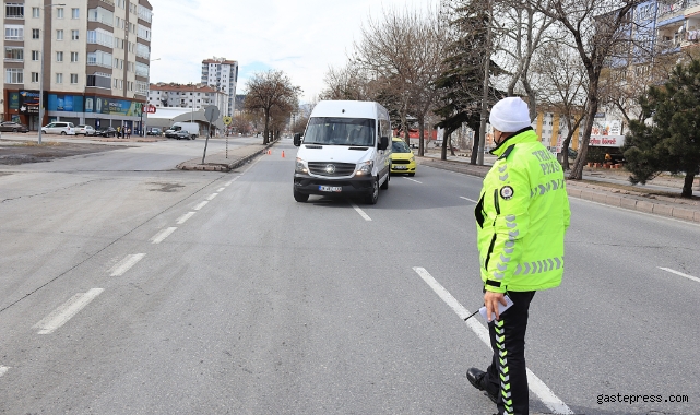 Kayseri’de 14 bin 995 araca para cezası uygulandı!