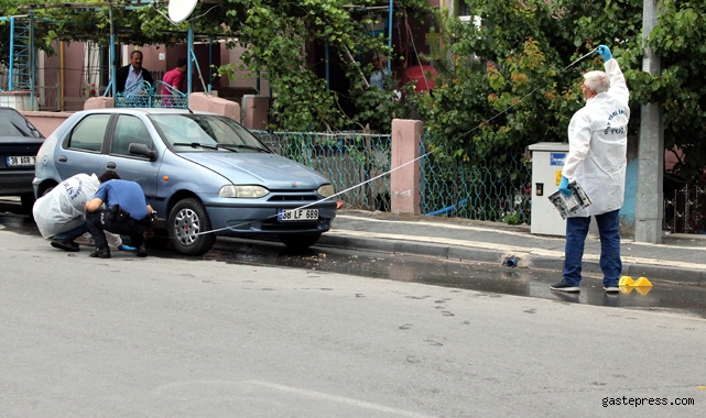 Kayseri'de Boşandığı eşi ve arkadaşına sokak ortasında kurşun yağdırdı!