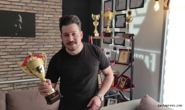 Kayseri Develili kuaför Faruk Kafkas, dünya şampiyonu oldu