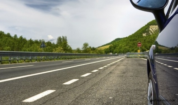 Otoyollarda otomobiller için yeni hız sınırı uygulaması yarın başlıyor!